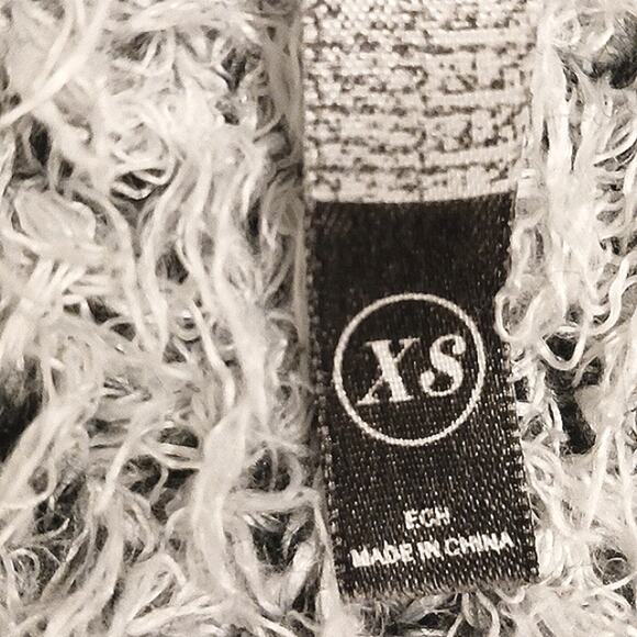 Kensie Fluffy Sweater Cardigan Jacket Sz XS Teddy Bear Eyelash Open Modern Boho - Picture 13 of 13